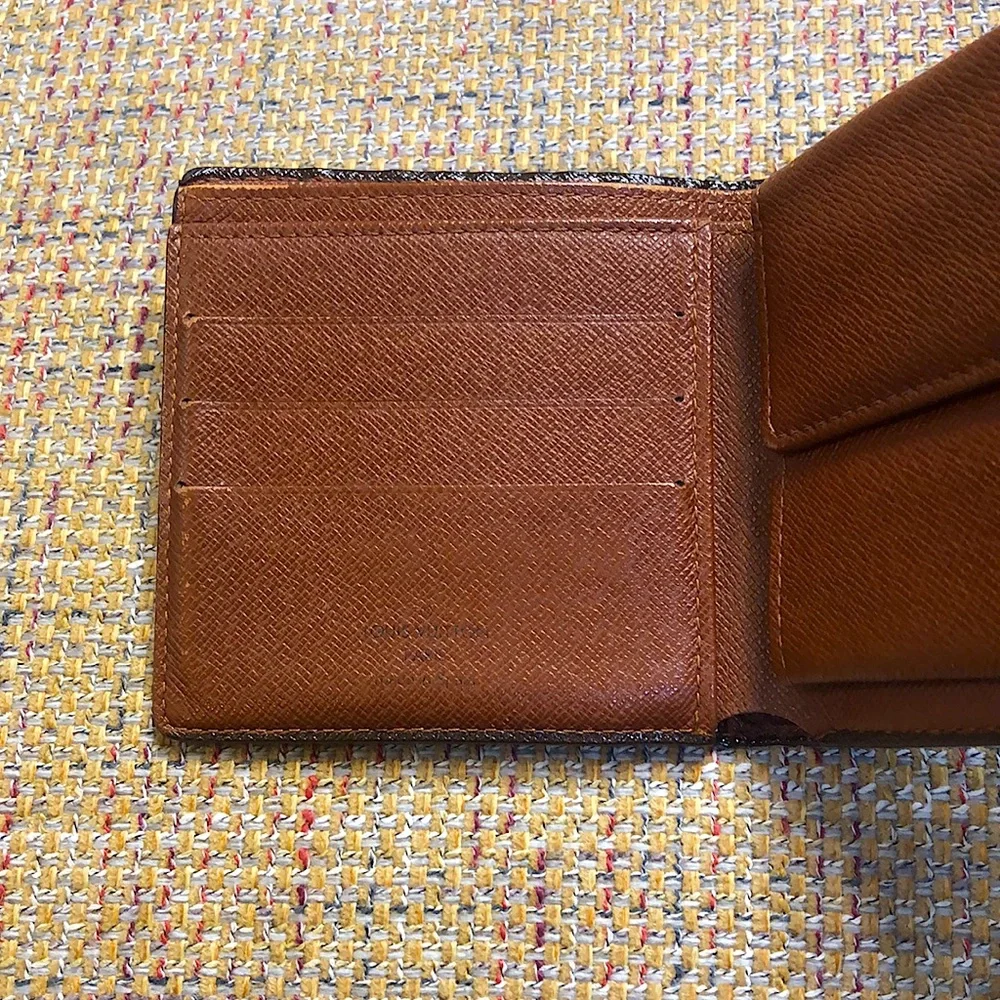 LOUIS VUITTON LV Monogram Bifold Marco Wallet with Internal Coin Pouch CA0092